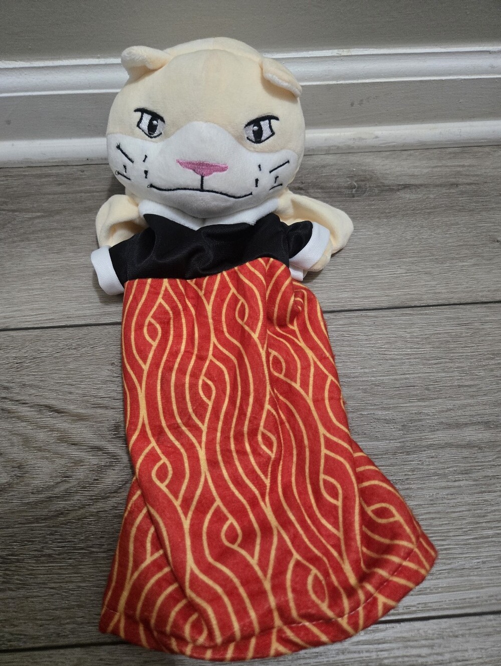 Karate Kitty Puppet Cat Wrestling Glove Protective Forearm Sleeve Interactive